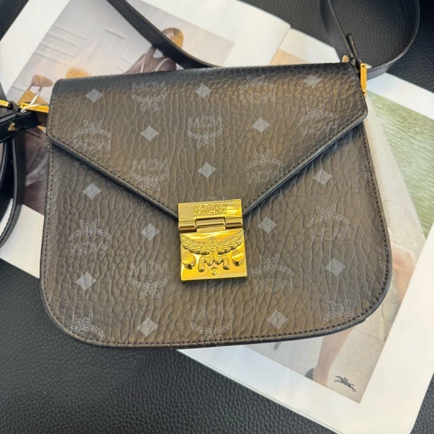 99新 MCM 大麦中古/mcm黑色马鞍邮差/斜挎包
