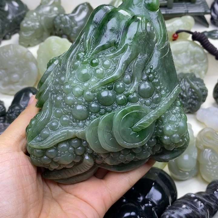 颈饰未镶嵌和田玉快***生