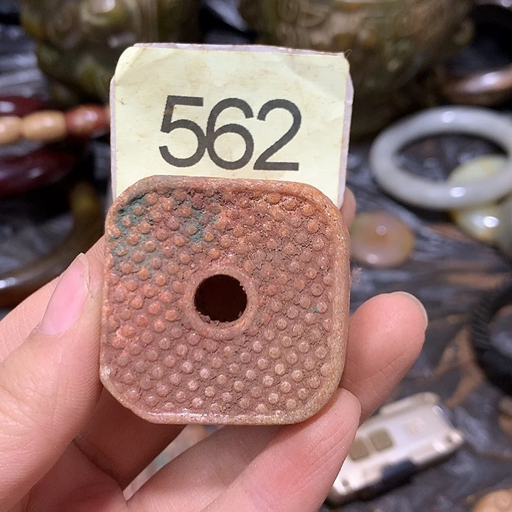 泰***若和田玉未镶嵌颈饰