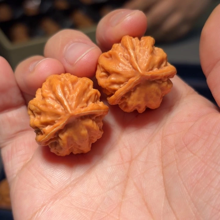 吊坠文玩核桃球三棱7184