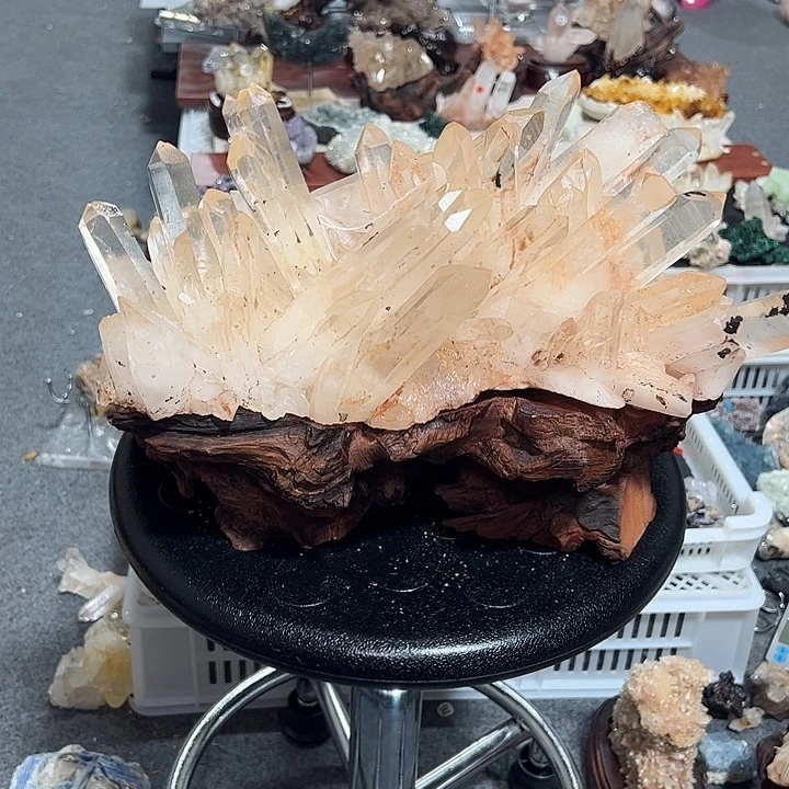未镶嵌水晶珠宝半成品
