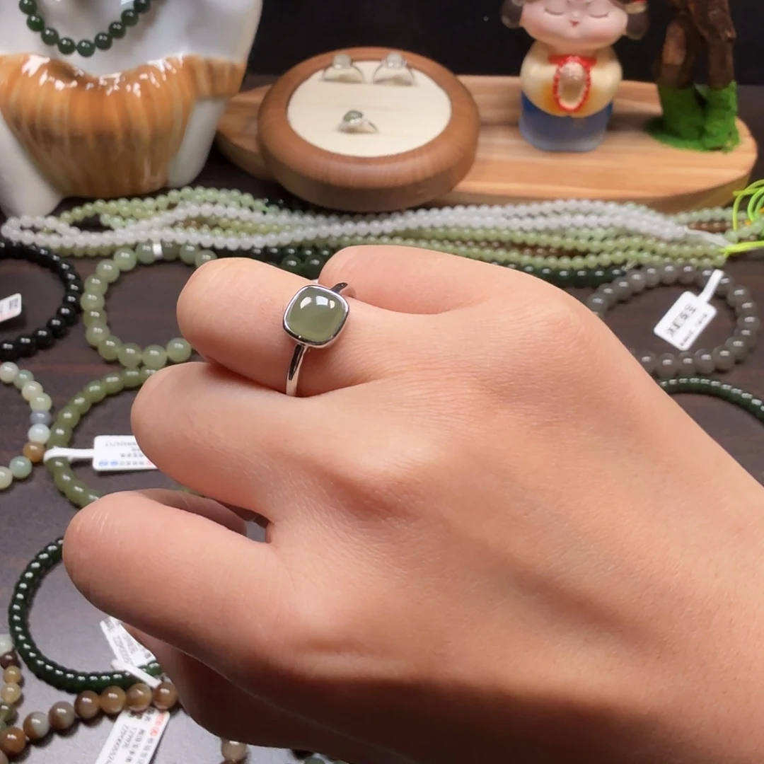 和田玉未镶嵌戒指