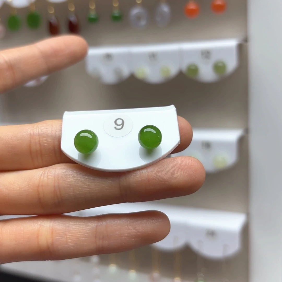 和田玉18K金镶嵌耳饰