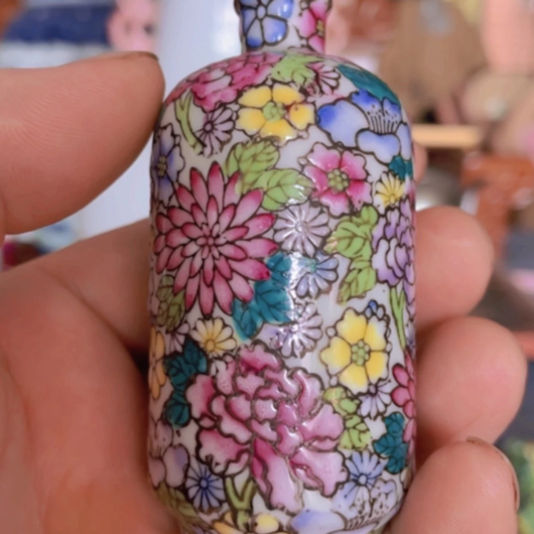 【闪购商品】摆件风采百花不落地，鼻烟壶一个