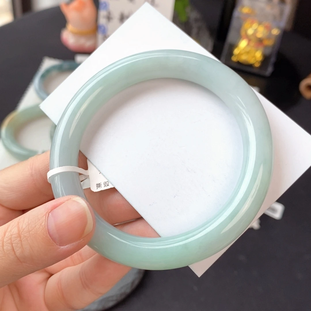 翡翠未镶嵌手镯甜绿圆条58