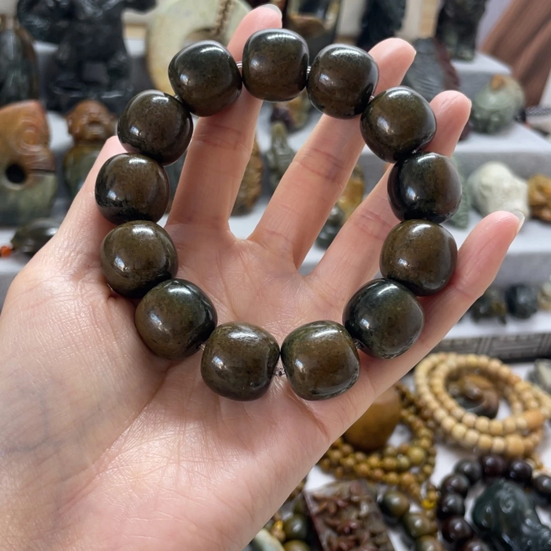 用***0岫岩河磨玉（透闪石质玉）未镶嵌把件