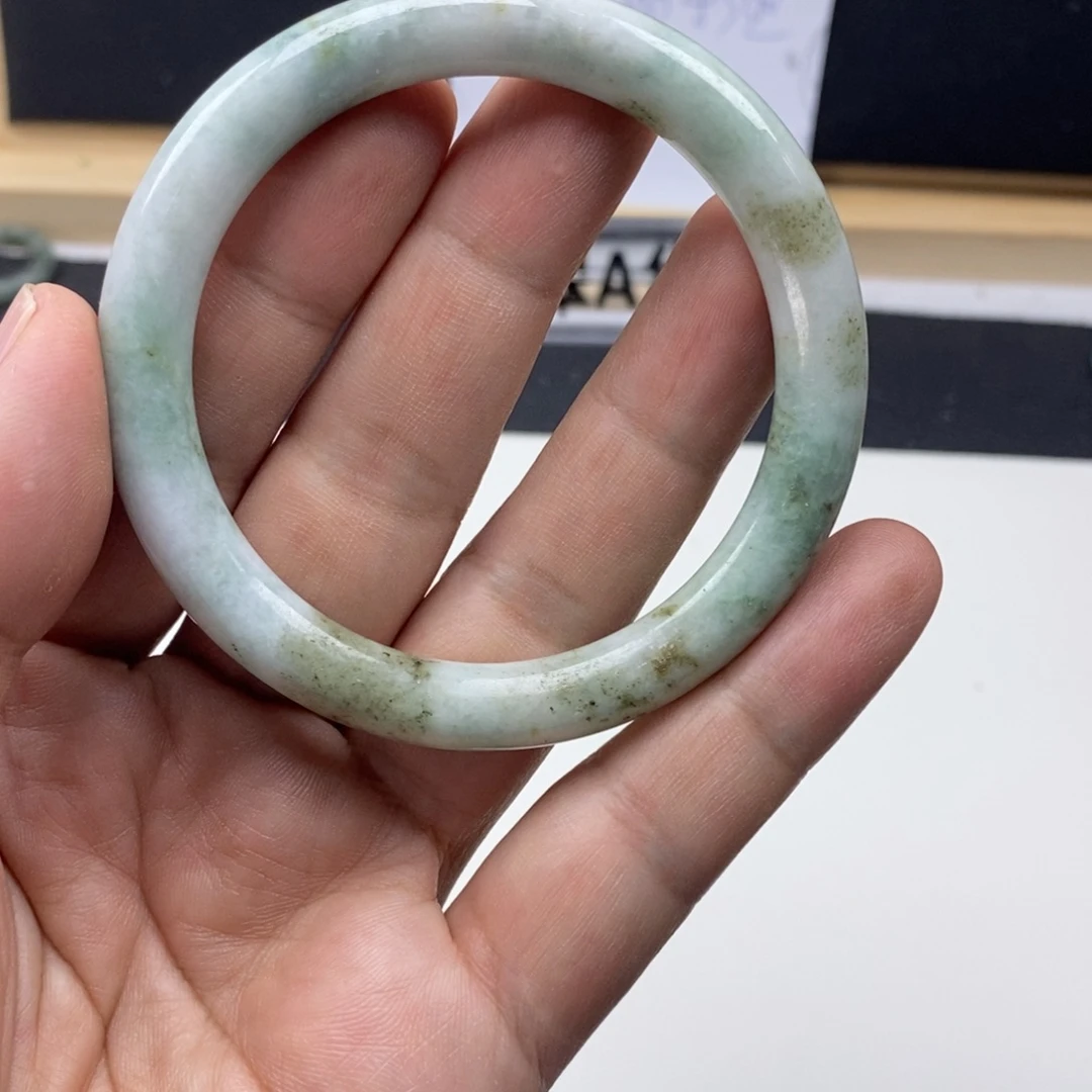 翡翠未镶嵌手镯56