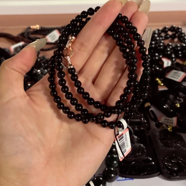 翡翠未镶嵌颈饰春****冬吊坠