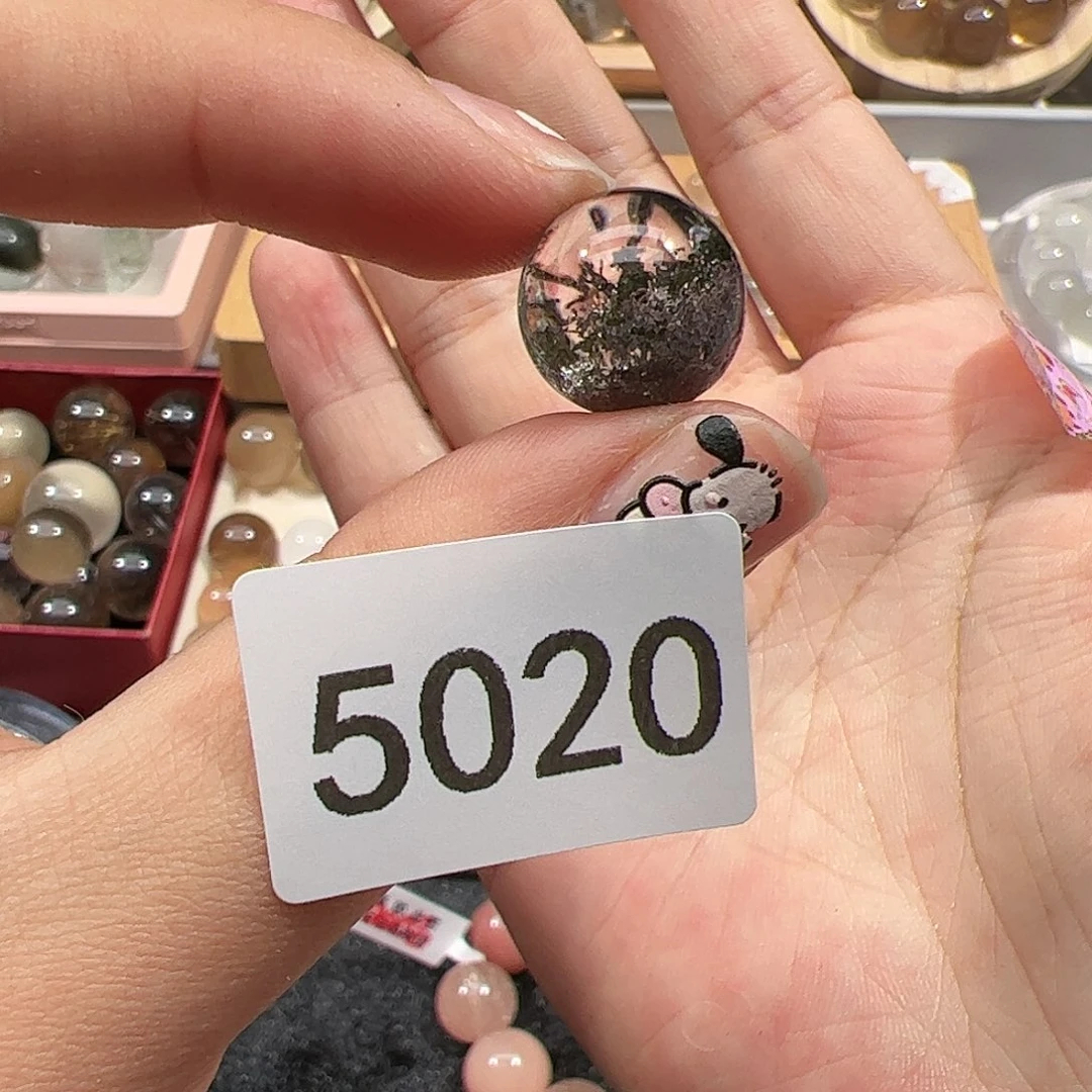 未镶嵌水晶大型摆件（非配饰）