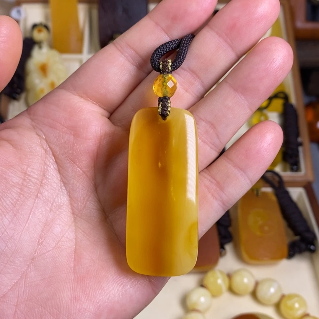 蜜蜡未镶嵌裸石大漠