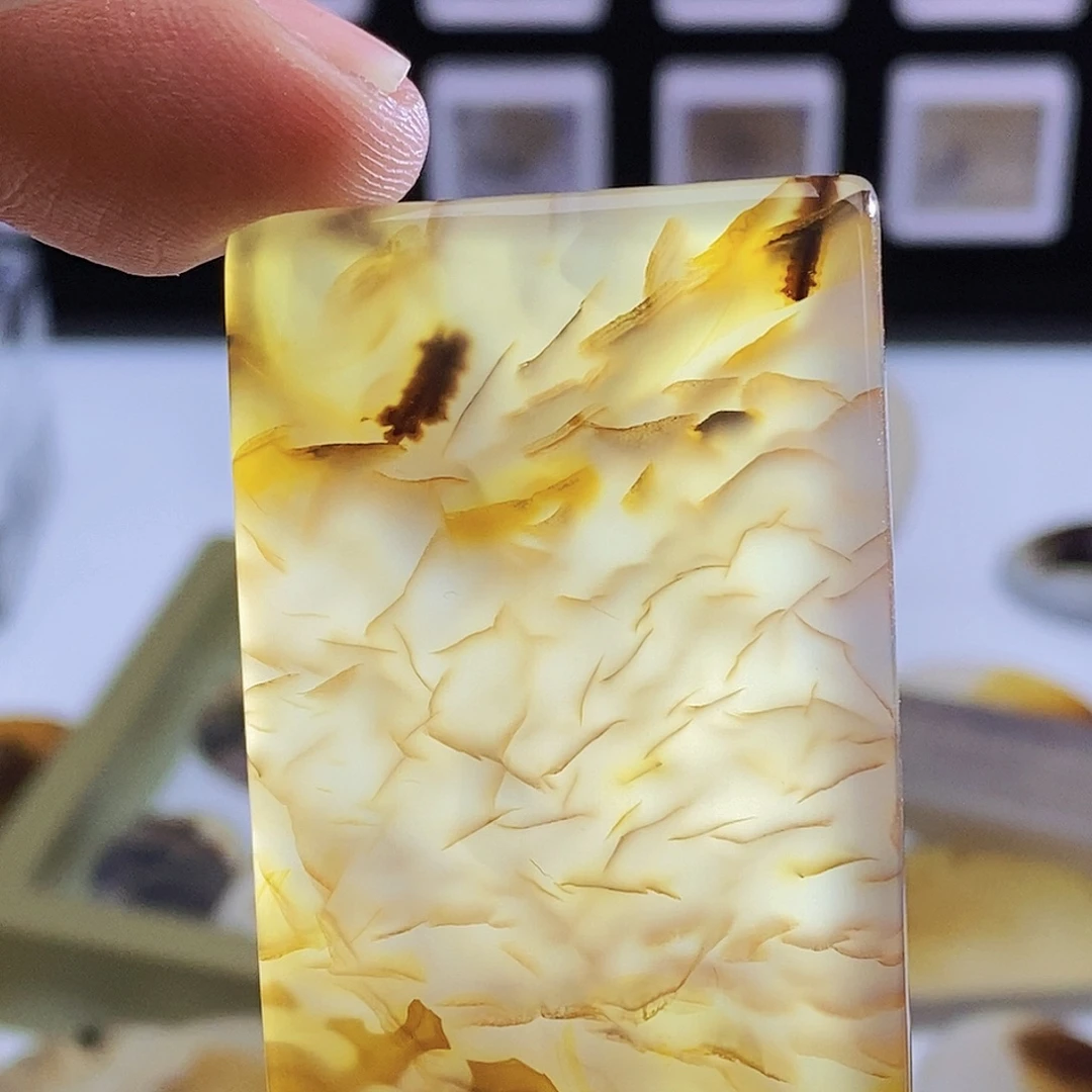 用***3玛瑙/玉髓未镶嵌吊坠(不含链)