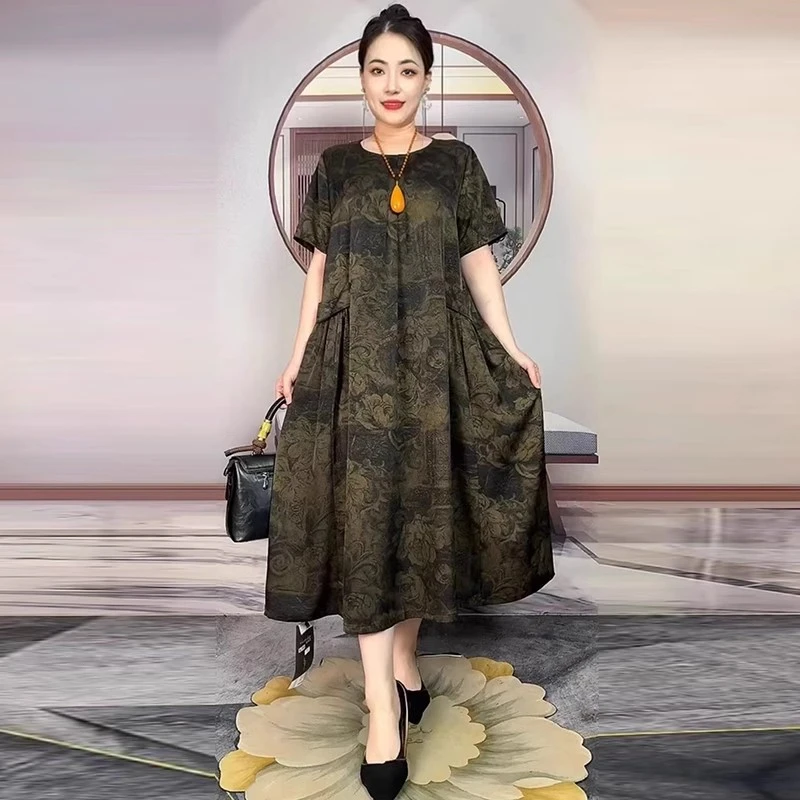 2025夏季新款高级感圆领大版200斤妈妈连衣裙宽松大码长裙子