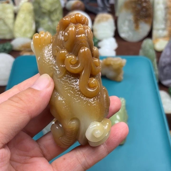 君***哥颈饰未镶嵌和田玉