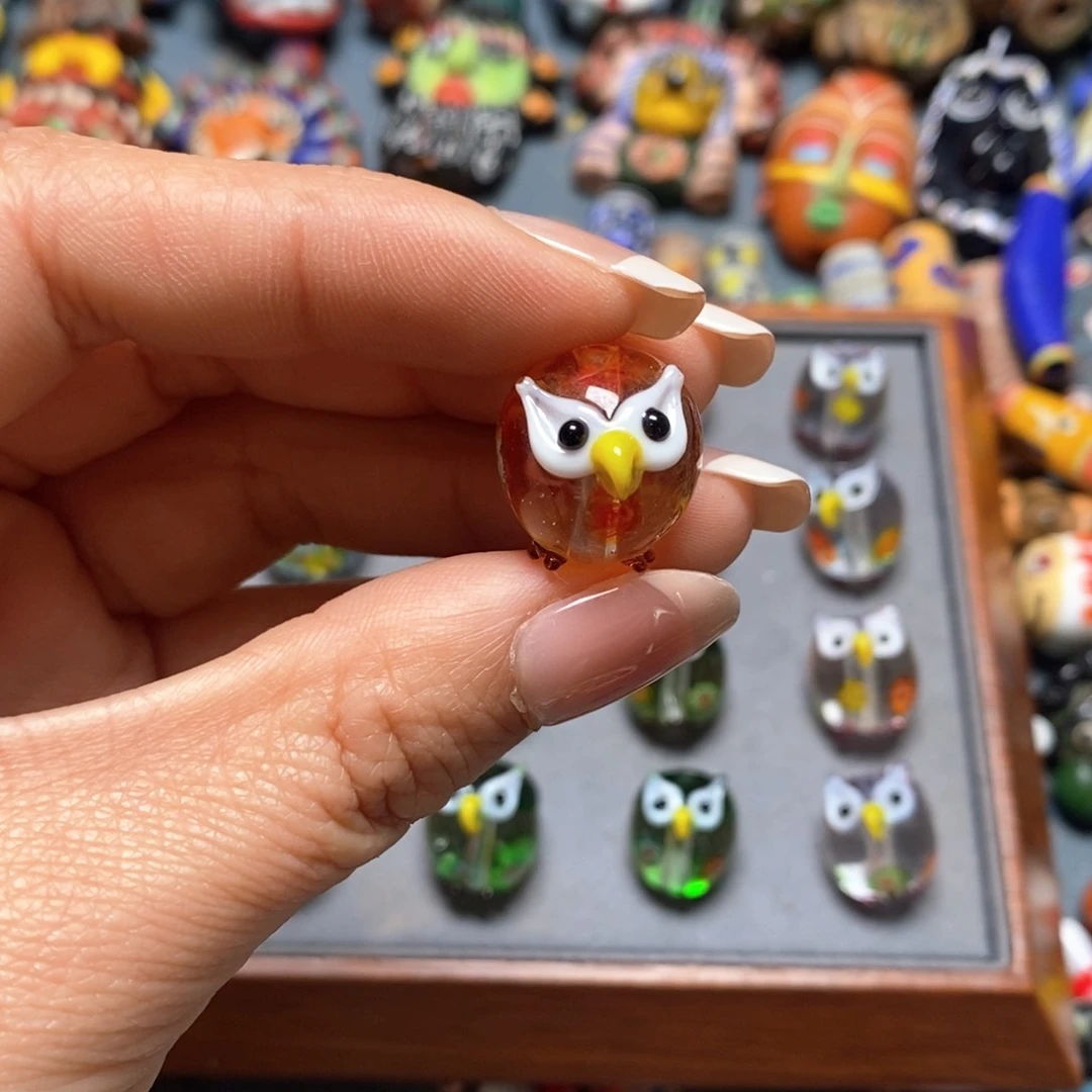 琉璃颈饰印度尼西亚猫头鹰