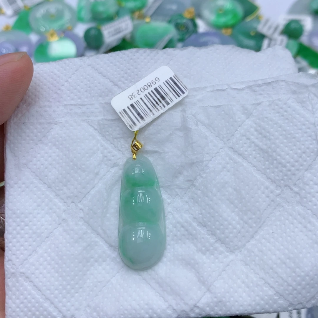 颈饰18K金镶嵌翡翠翡翠