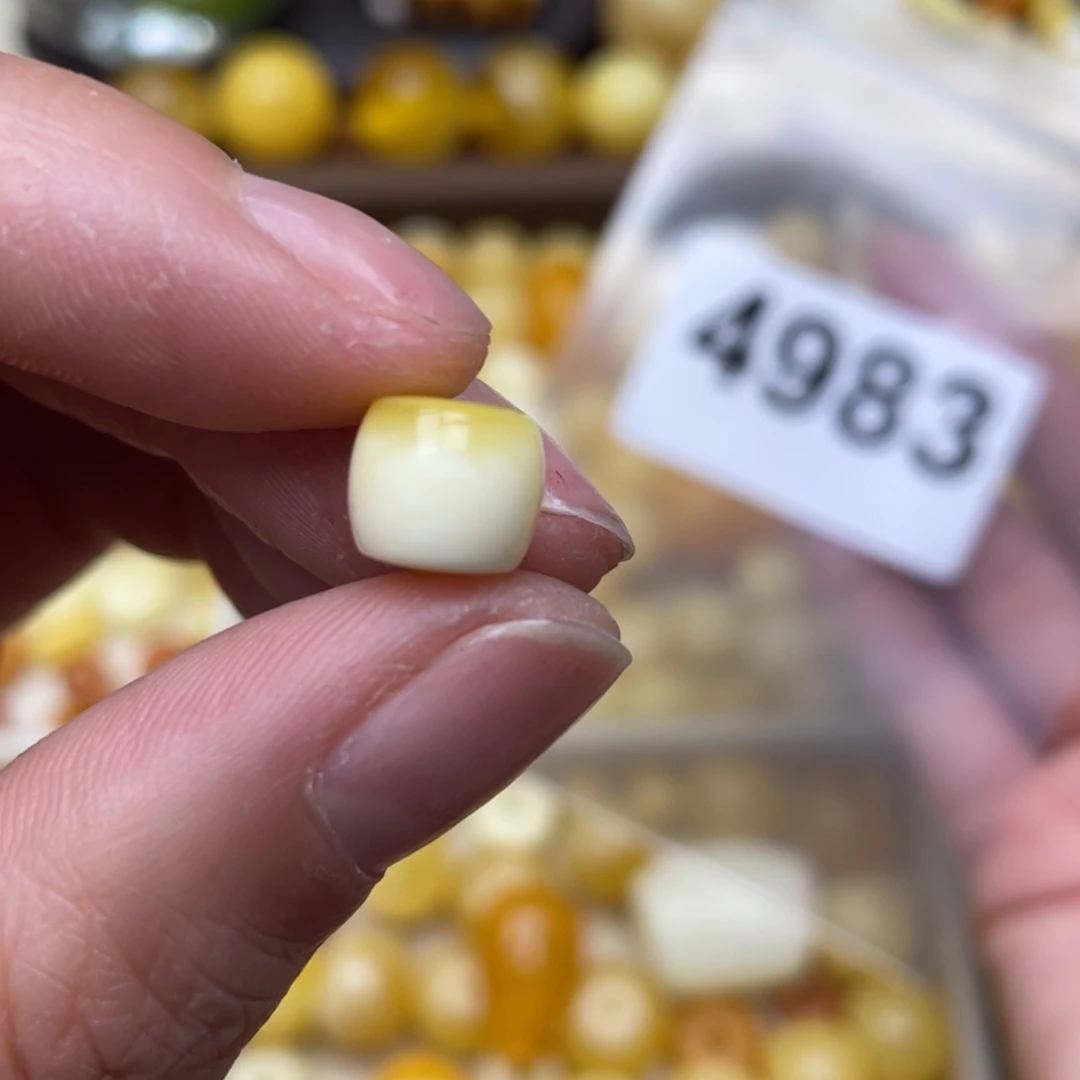 蜜蜡珠宝奇石未镶嵌9