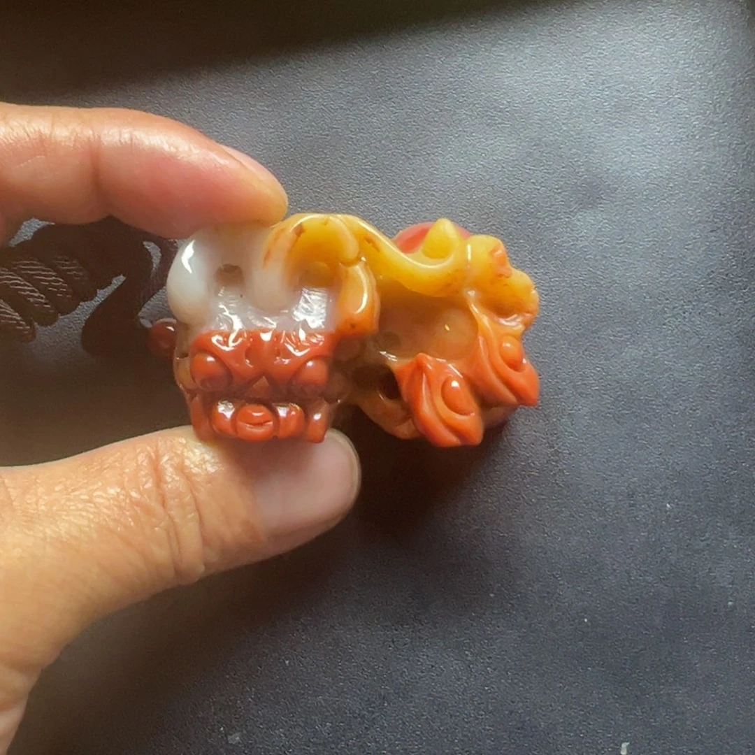 石英质玉未镶嵌颈饰