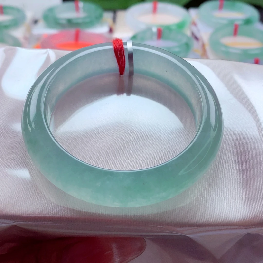 康***o未镶嵌手镯翡翠炸光蓝钢种水毕业分单 敏