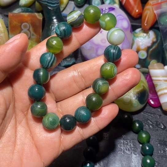 石英质玉未镶嵌珠宝半成品ᨶ****?