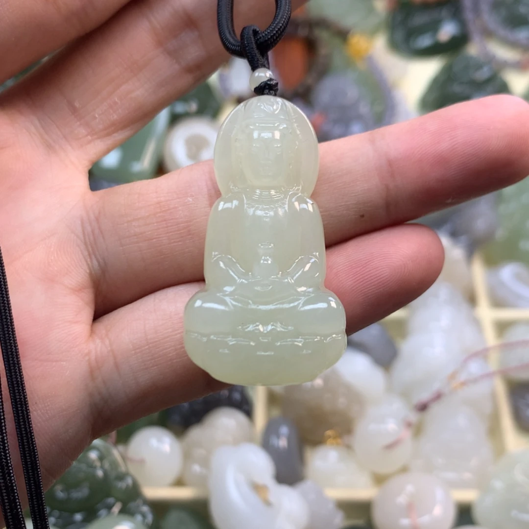 【闪购商品】颈饰未镶嵌和田玉
