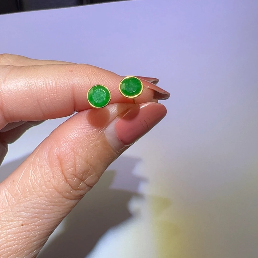 翡翠颈饰18K金镶嵌耳钉