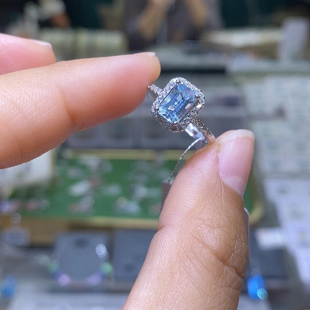 海蓝宝石戒指银S925镶嵌天然海蓝宝0.76克拉