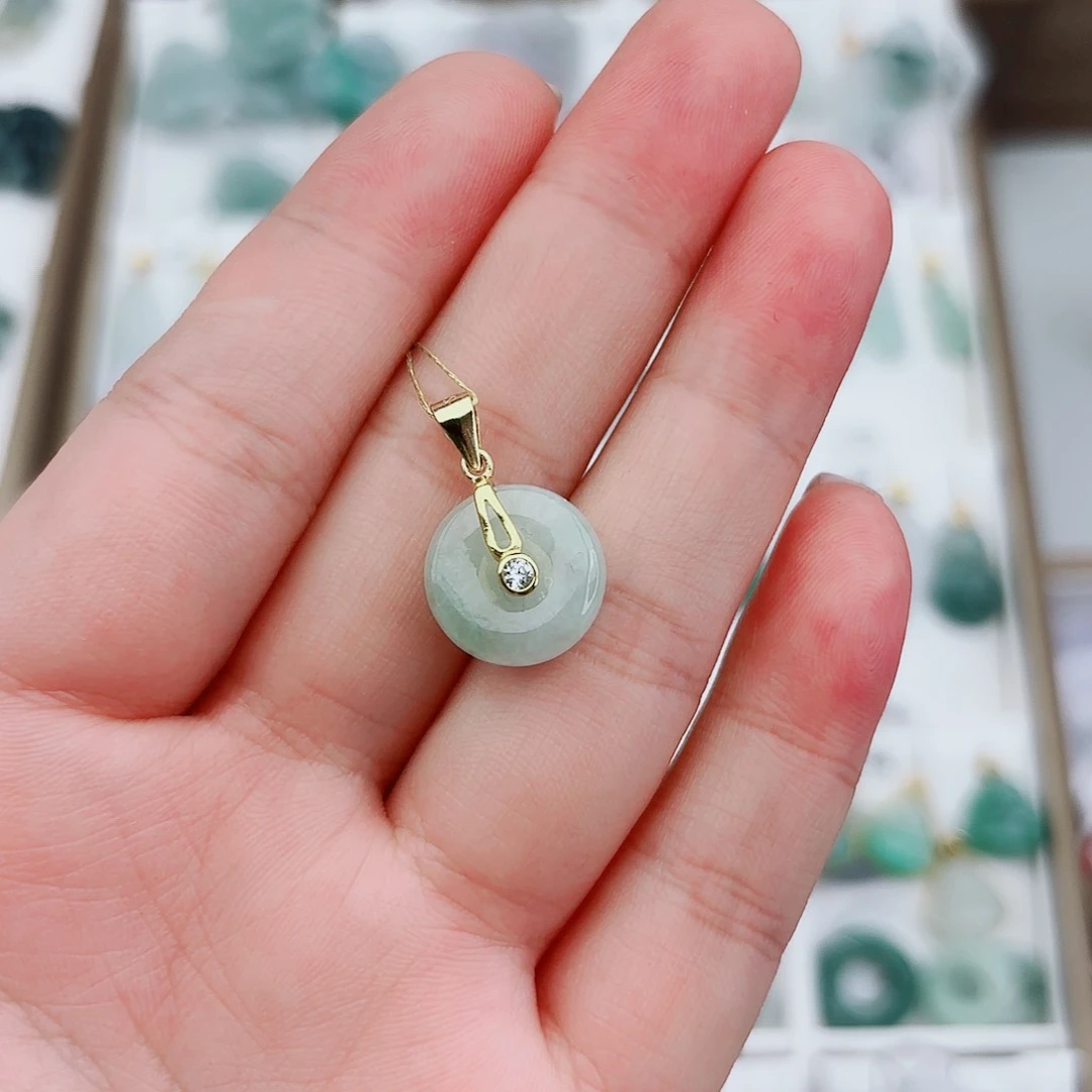 翡翠颈饰银S925镶嵌平安扣