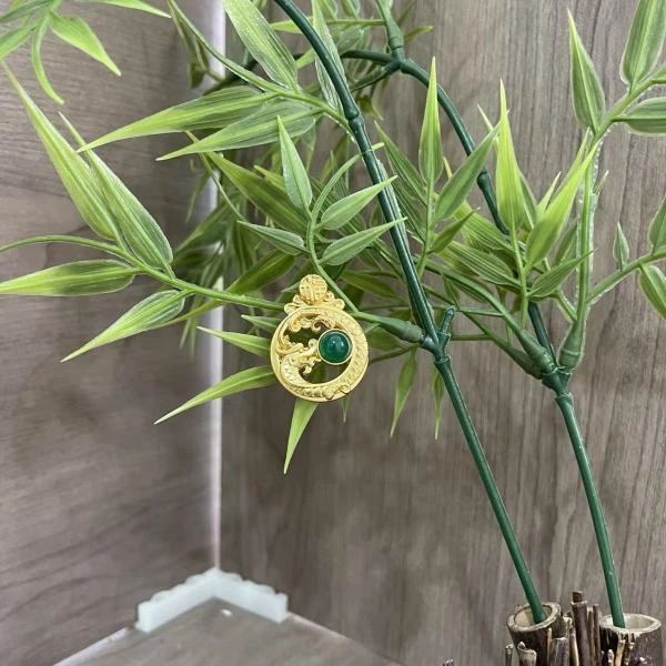 天然 玉石 玉髓金龙绿珠吊坠YS280