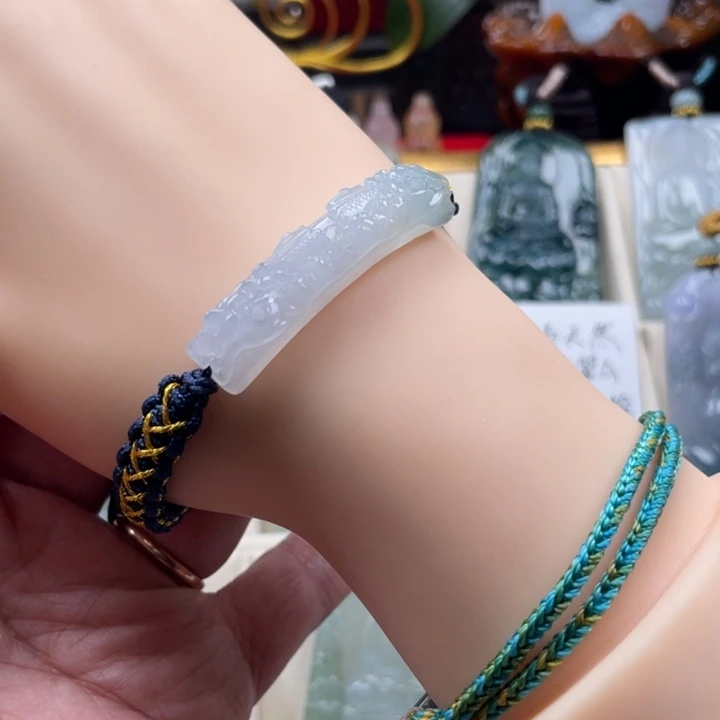 翡翠未镶嵌挂件玉