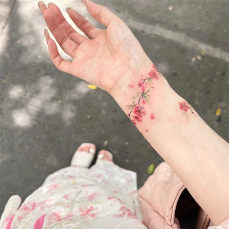 新款桃花环绕彩色纹身贴ins高颜值小众甜酷辣妹防水持久手腕学生