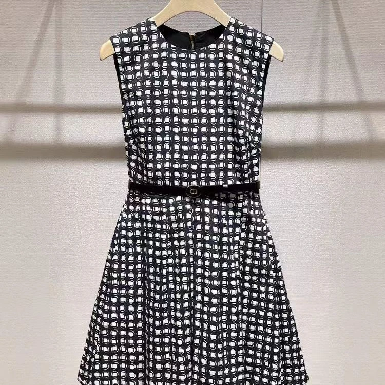 2025夏季复古收腰修身老花新款时尚气质显瘦裙子无袖连衣裙