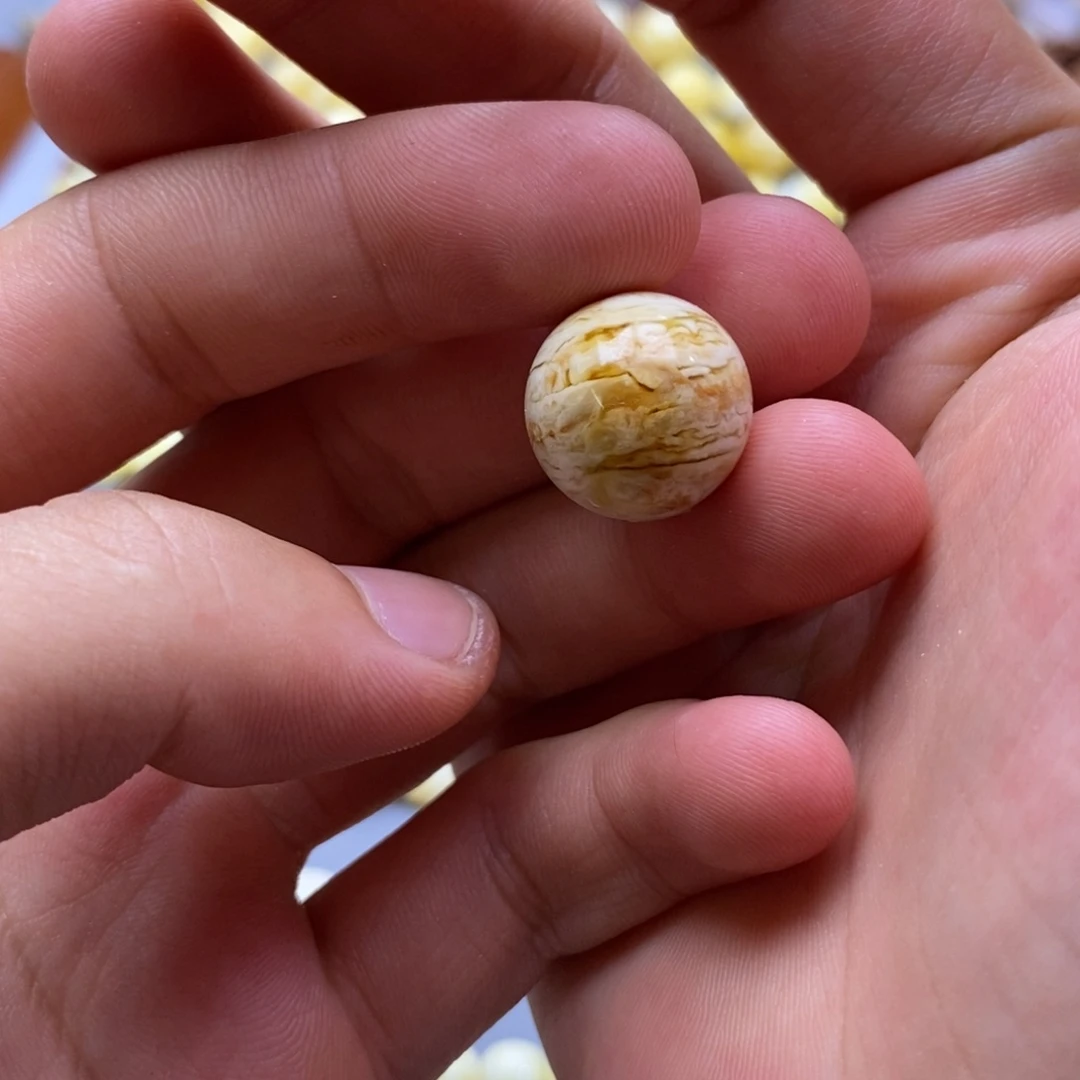 琥珀未镶嵌珠宝奇石15.9mm