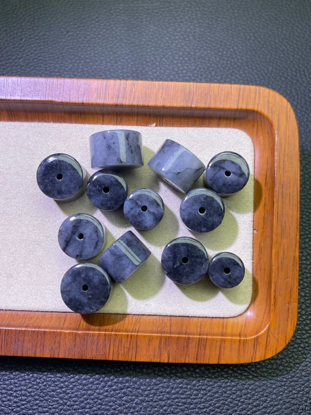 天然缅甸翡翠A货冰乌鸡桶珠 卡宽12+～18+ 厚12+ （多样性发其一）