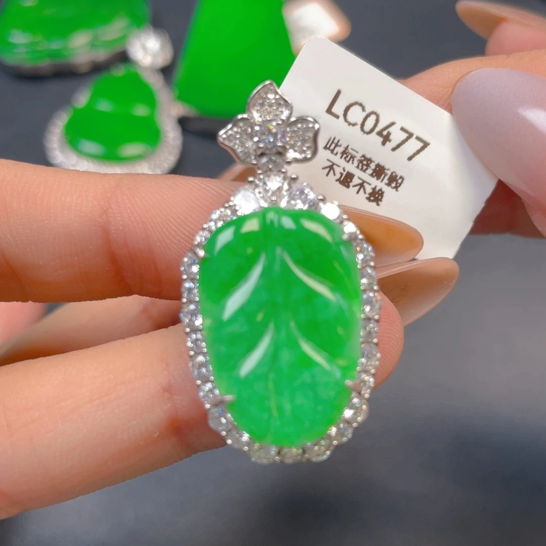 【闪购商品】颈饰银S925镶嵌翡翠翡翠