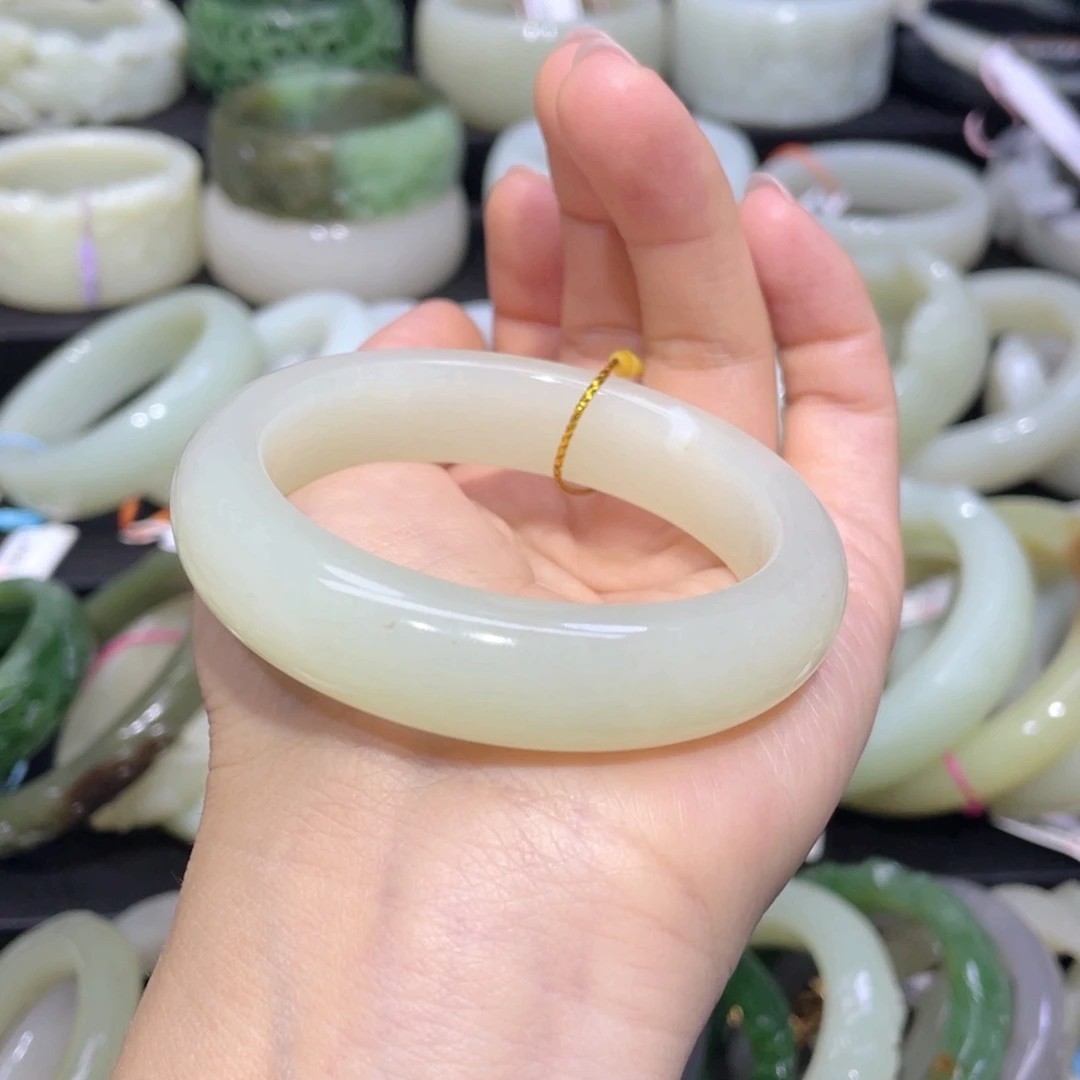 和田玉手镯未镶嵌53