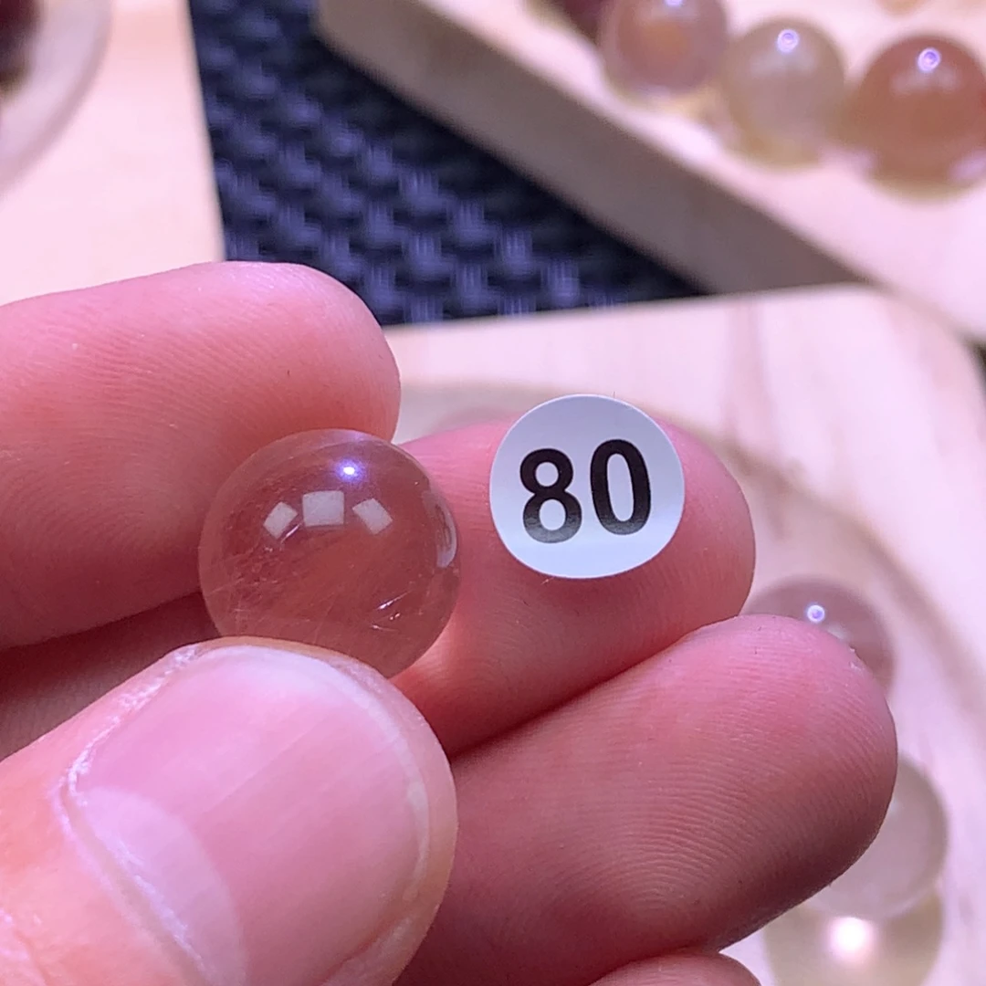 未镶嵌颈饰水晶忆*