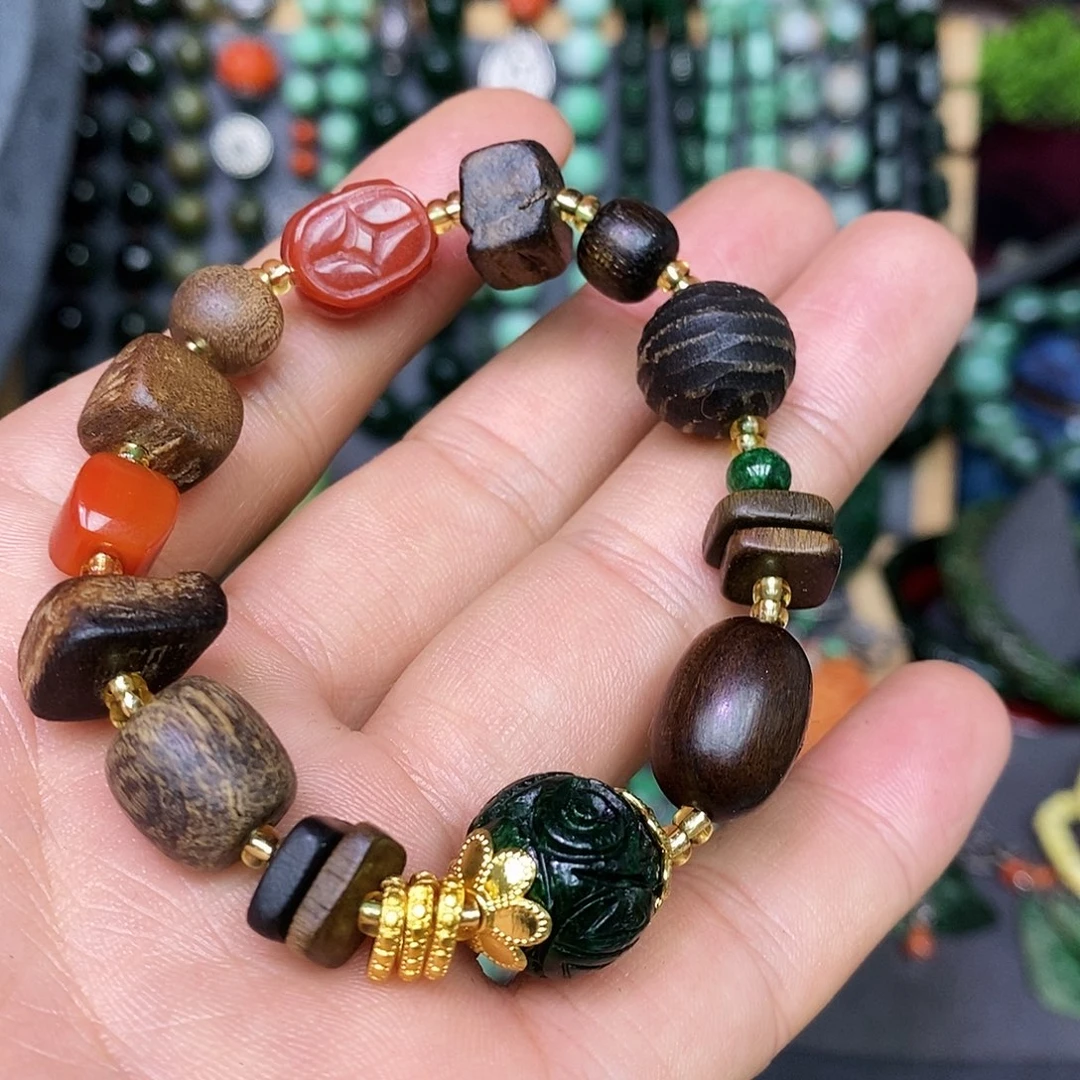 未镶嵌手链翡翠漂亮美眉