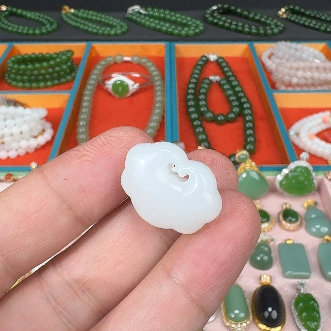 和田玉未镶嵌珠宝奇石白玉如意锁