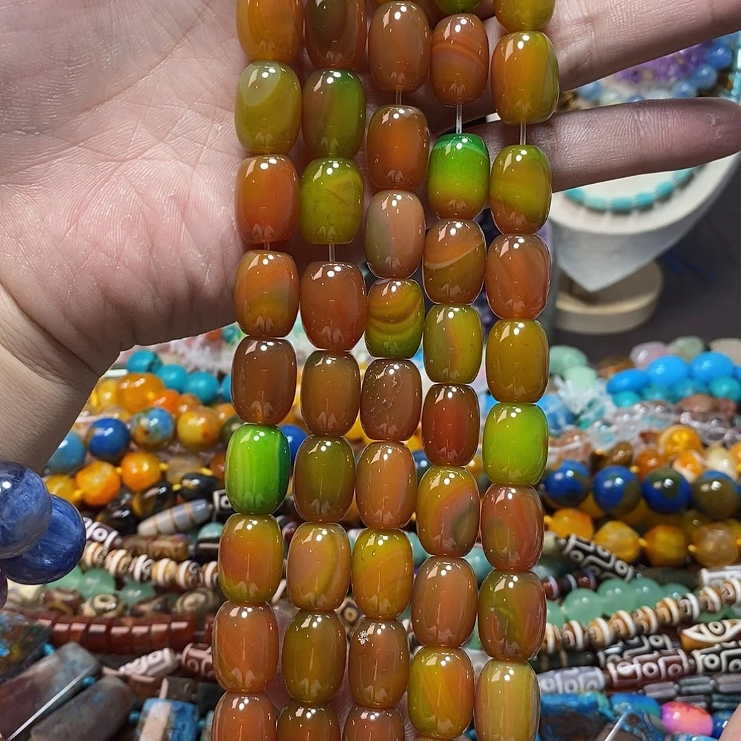 石英质玉未镶嵌，盐源玛瑙桶珠13×18mm，