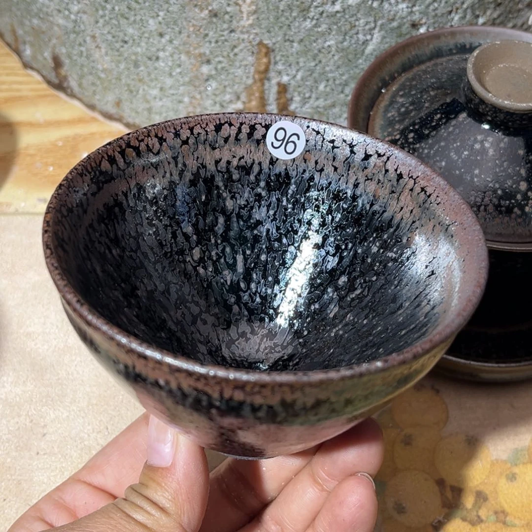 茶盏义兴龙窑坚持真柴烧