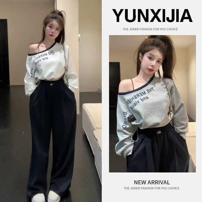 早秋氛围感穿搭一整套女新款2025纯欲风斜肩卫衣高腰百搭裤两件套