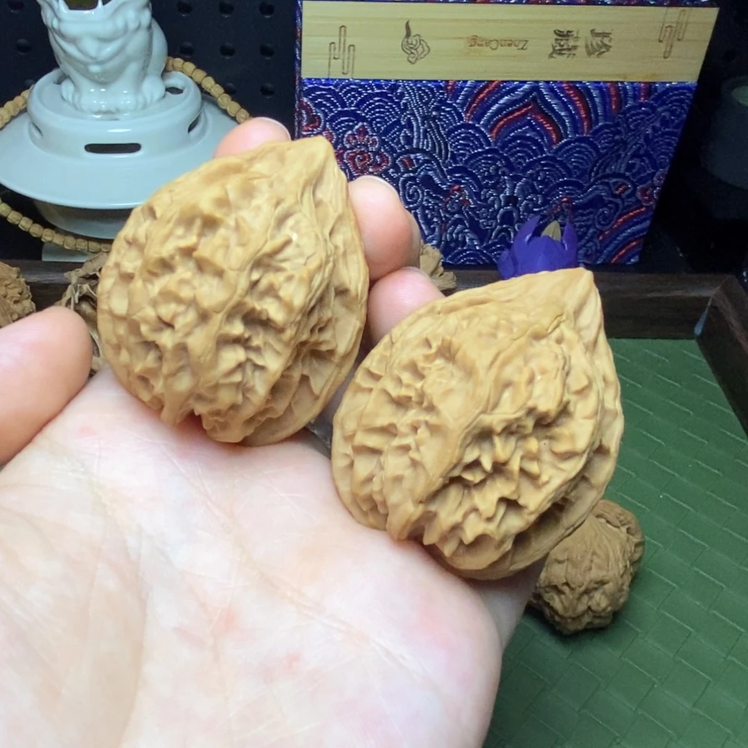 文玩核桃把件38大沽石鸭嘴有磕尖一物一图不退不换