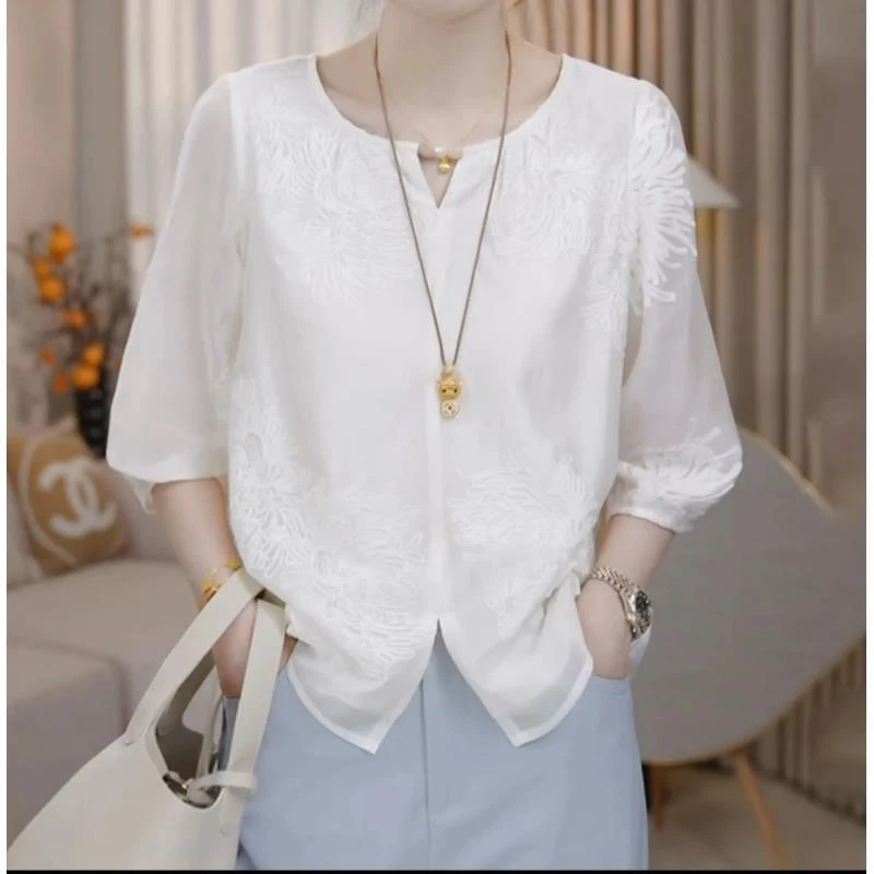 0131夏季新款韩系宽松减龄五分袖圆领刺绣显瘦衬衫
