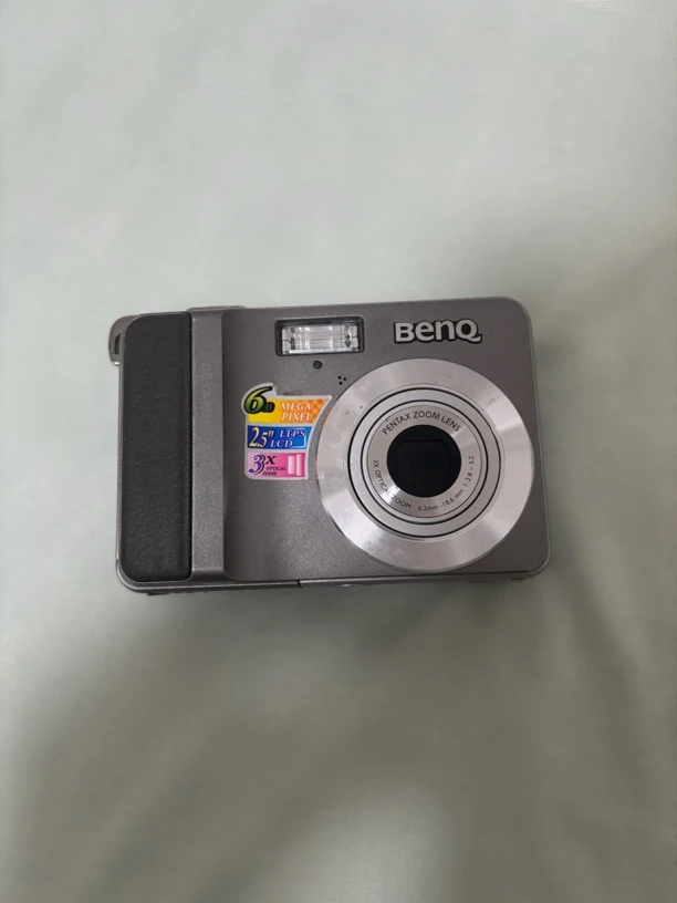 9新 Benq/明基 c640复古式ccd数码相机（自备五号电池）