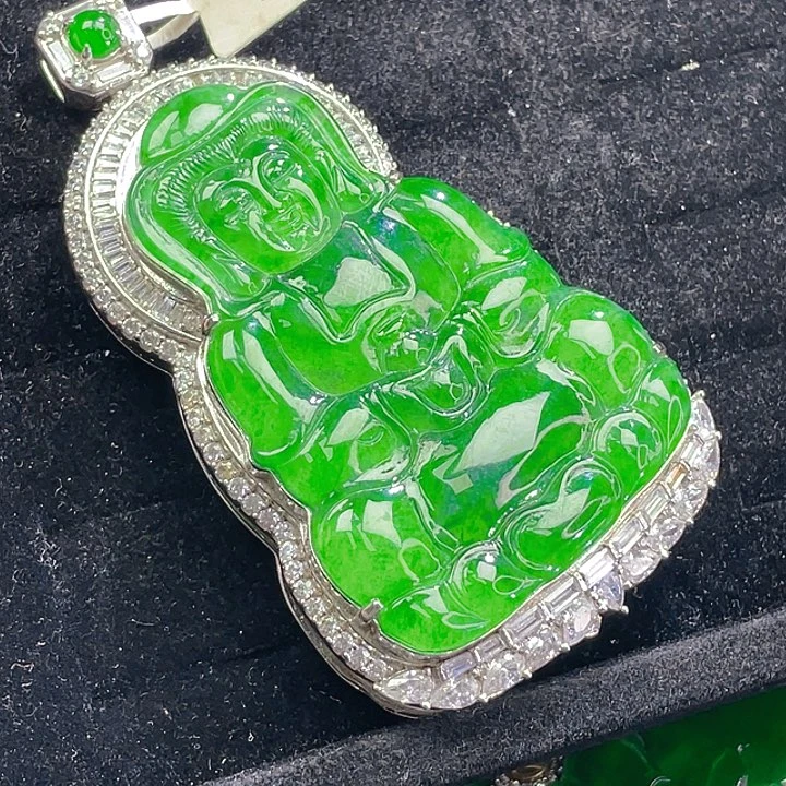 翡翠未镶嵌颈饰08