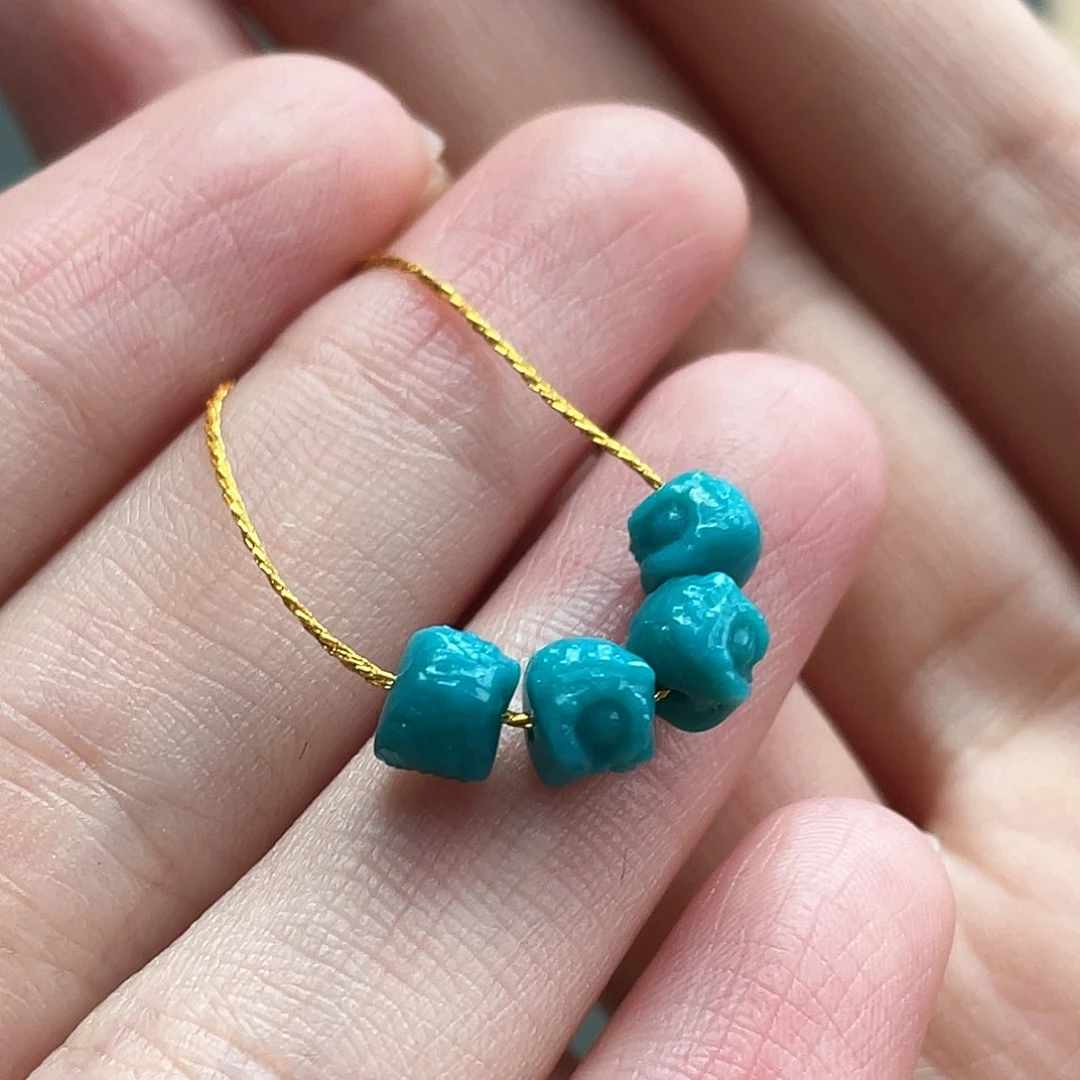 绿松石未镶嵌颈饰