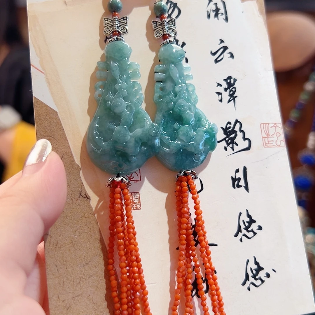 翡翠未镶嵌耳饰国风