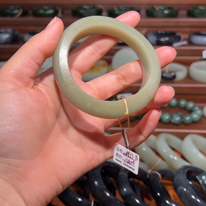 和田玉（子料）未镶嵌手镯