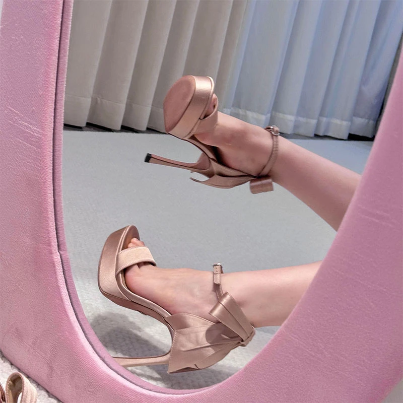 【粉丝福利】法式高跟鞋防水台百搭小香风细跟女鞋御姐宴会一字凉鞋