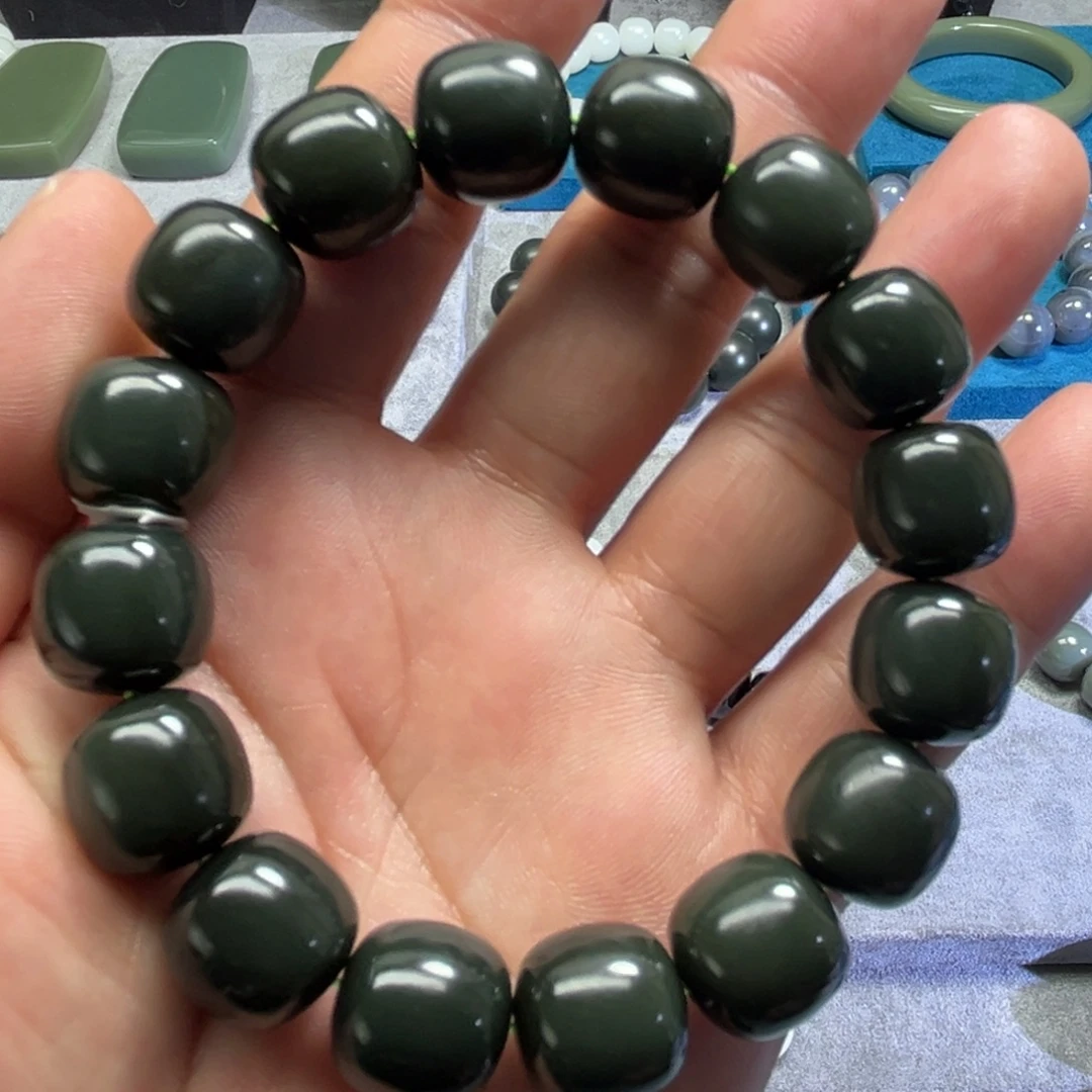 W***e和田玉未镶嵌手链沙枣青卡14带糖